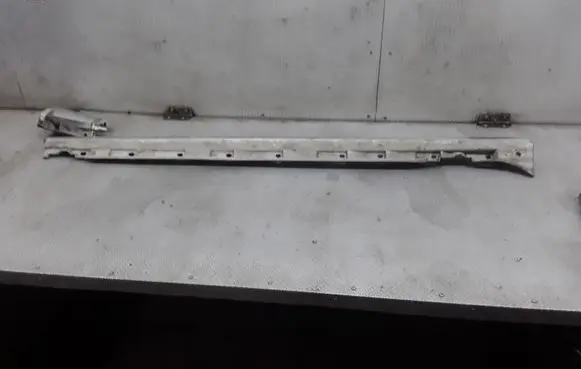 Audi A4 S4 B7 8E 8H Sill 8E0853860