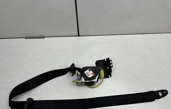 Volkswagen Touareg I Front seatbelt 7L6857705A