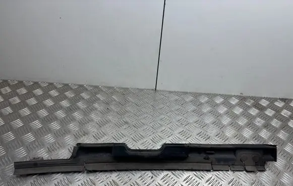 Audi Q5 SQ5 8R Intercooler air guide/duct channel 8R0121292B