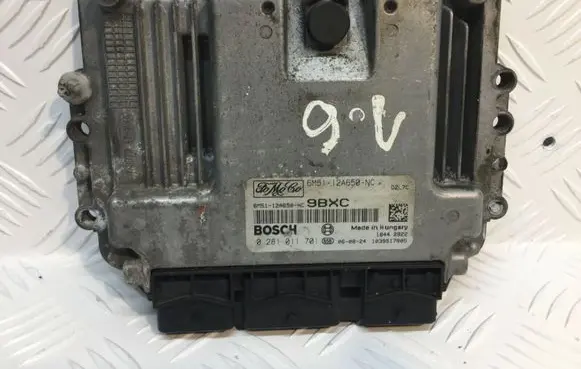 Ford Focus Engine control unit/module 6M51-12A650-NC