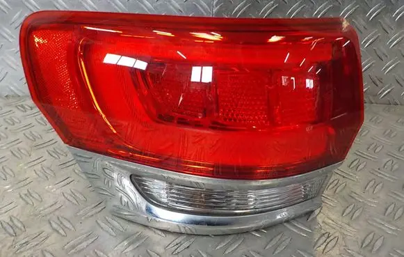 Jeep Grand Cherokee Rear/tail lights P68110001AG