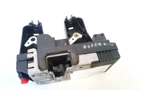 Opel Zafira A Rear door lock 24414135
