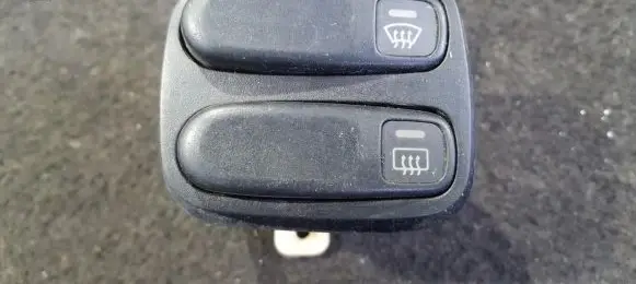 Mazda Xedos 6 Windscreen/window heater switch