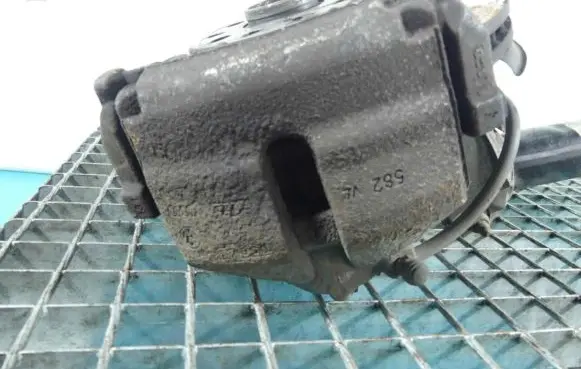 Volkswagen PASSAT B7 Front brake caliper IMPRK1330732