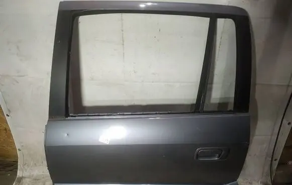 Opel Zafira A Rear door pilkos