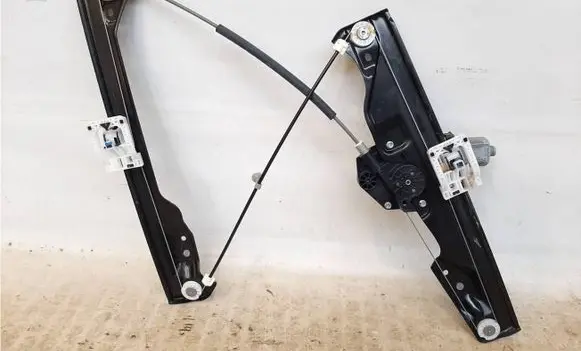 Mini Cooper Countryman F60 Front door window regulator with motor 7390074