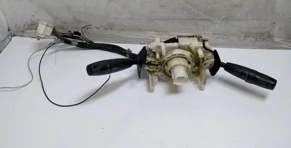 KIA Carnival Wiper turn signal indicator stalk/switch