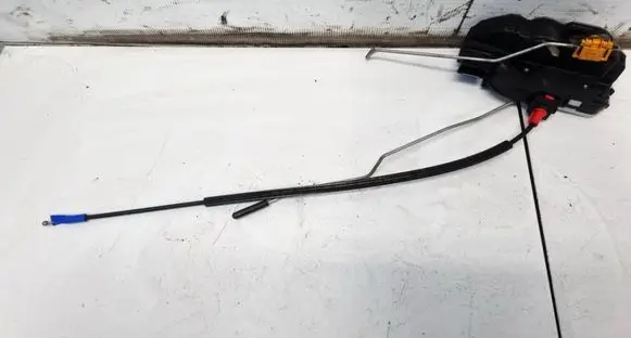 Opel Insignia A Front door lock 3023881 3023881LH4