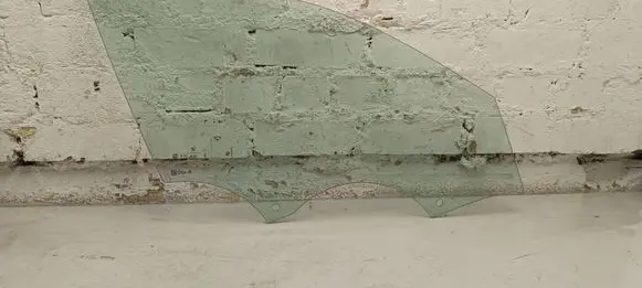 BMW 5 G60 Front door window glass four-door