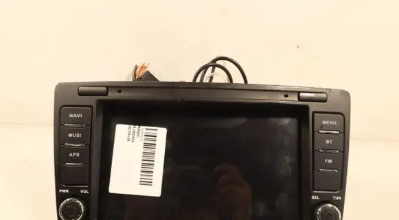 Skoda Octavia Mk2 (1Z) Radio/GPS head unit trim CY131CY