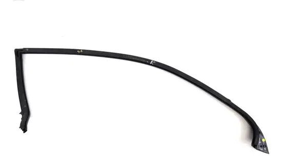 Volkswagen Scirocco Front door glass trim molding 1K8867337