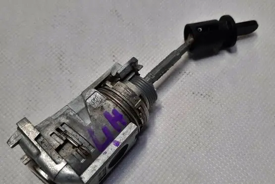 Audi A8 S8 D4 4H Front door lock 4H1837167A