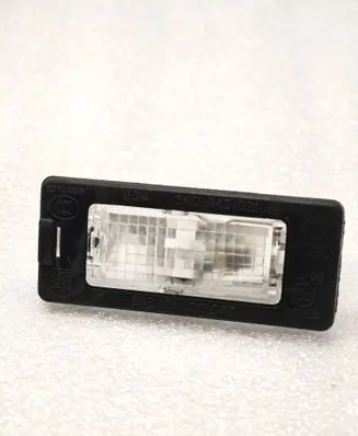 Volkswagen Tiguan Number plate light 5N0943021B