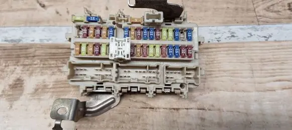 Nissan Altima Fuse module