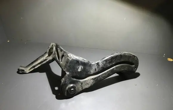 Audi A6 S6 C6 4F Intercooler pipe mounting bracket 4F0145813F