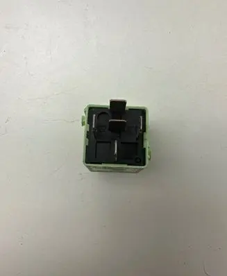 BMW 7 F01 F02 F03 F04 Other relay V23134K59X312 6136 8373