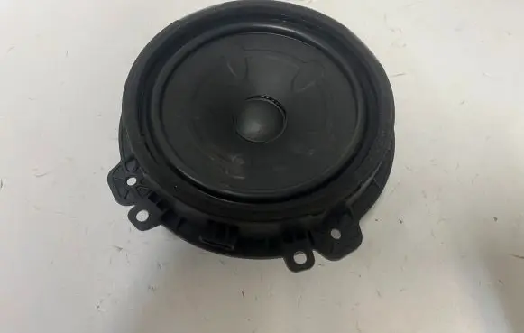 KIA Sportage Front door speaker 96330R2000