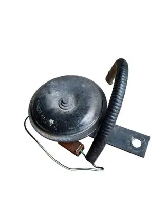 Nissan Leaf I (ZE0) Horn signal 004020