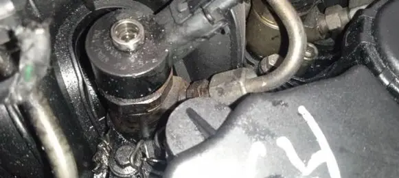 Volvo V50 Fuel injector 0445110188