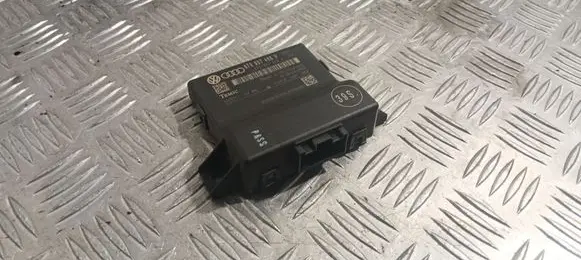 Audi A4 S4 B8 8K Gateway control module 8T0907468H