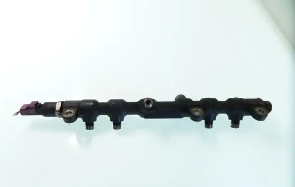 Ford Mondeo Mk III Fuel main line pipe 51HP0202 9307Z502B