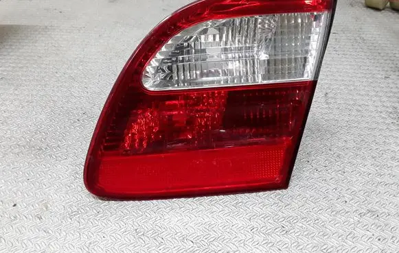 Mercedes-Benz E W211 Tailgate rear/tail lights A2118201464