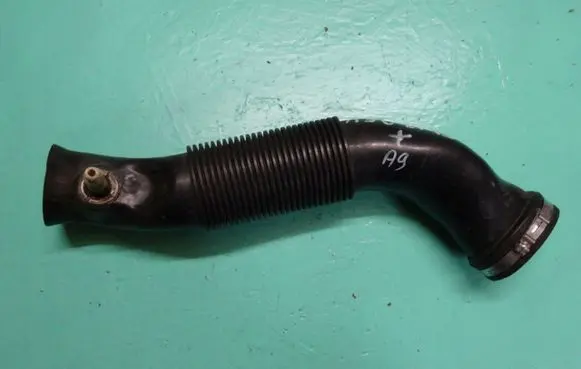 Opel Combo D Air intake duct part 51854848