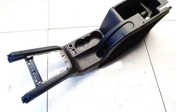 Skoda Octavia Mk2 (1Z) Center console 1z1863241