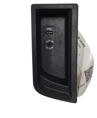 BMW 1 F20 F21 AUX in-socket connector 9207358 105026813 58450710