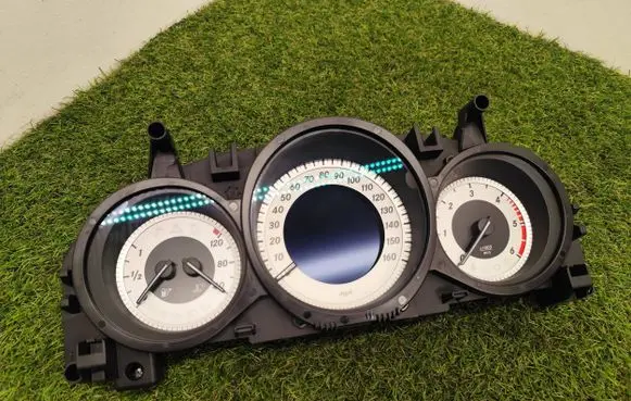 Mercedes-Benz C W204 Speedometer (instrument cluster) A2049004909 A2C81593100