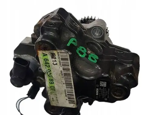 Mercedes-Benz E W212 Fuel injection high pressure pump A6420701201
