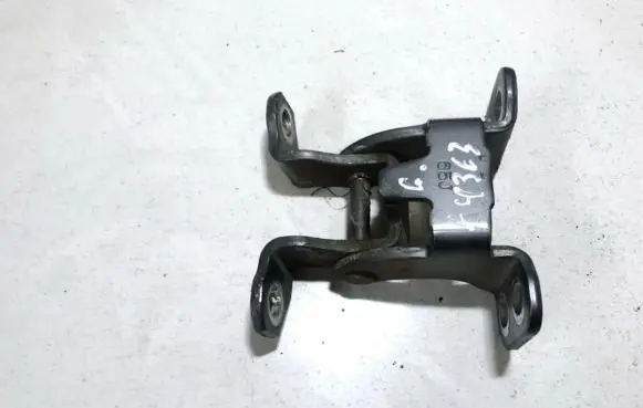Suzuki Grand Vitara II Rear door lower hinge