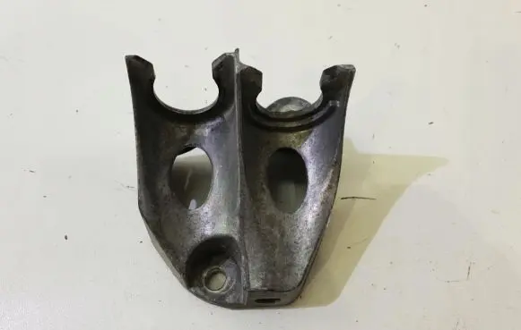 Opel Adam Gearbox mounting bracket 55586861
