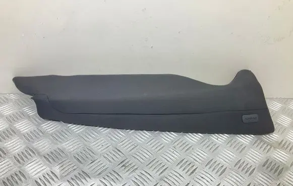 Audi Q3 8U Side airbag 8U0885702D 8U0880442A