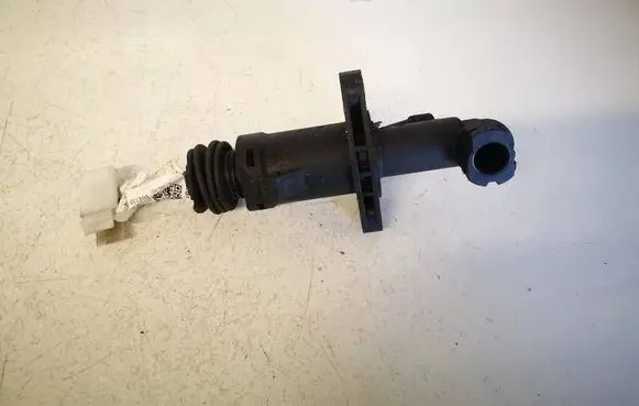Porsche Cayenne (9PA) Clutch master cylinder 7L0721401
