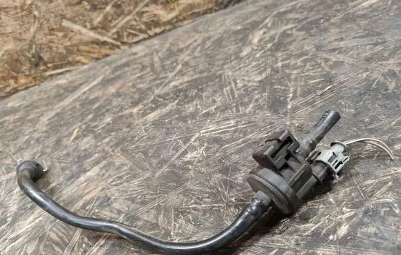 Jaguar XJ X351 Turbo solenoid valve 8W939C915AA