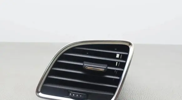 Audi Q3 8U Dashboard air vent grill cover trim 8U1820901C