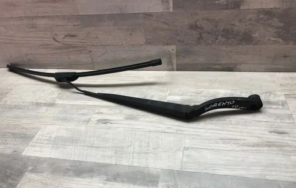 KIA Sorento Windshield/front glass wiper blade 