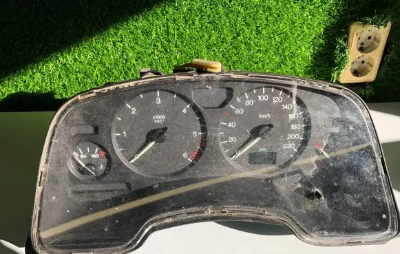 Opel Zafira A Speedometer (instrument cluster) 09228757 351184000 92570987