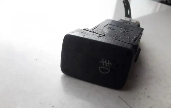 Fog light switch