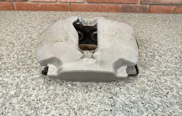 BMW 3 G20 G21 Front brake caliper 6883483 6871583 6885839
