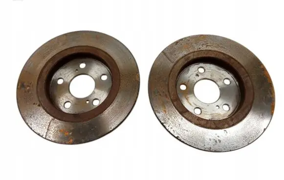 Toyota Avensis T270 Front brake disc