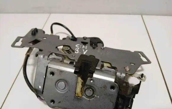 Chrysler Grand Voyager V Sliding door lock 