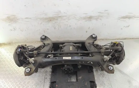 Mercedes-Benz C W204 Rear axle beam 2043505810