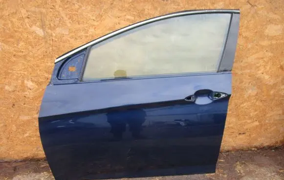 Hyundai i40 Front door