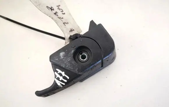Mitsubishi Outlander Fuel tank opening switch 
