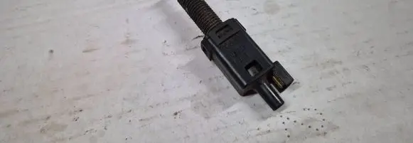 Audi A4 S4 B5 8D Brake pedal sensor switch 811907 343B