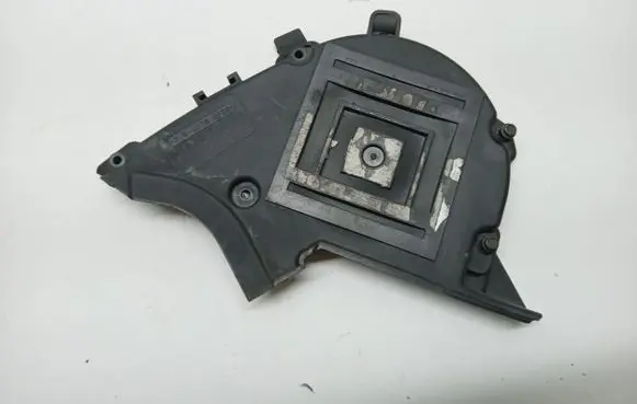 Ford Focus Timing belt guard (cover) 9651560180