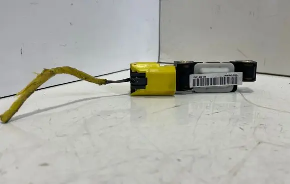Volkswagen Phaeton Airbag deployment crash/impact sensor 8E0959643D 200966 020904