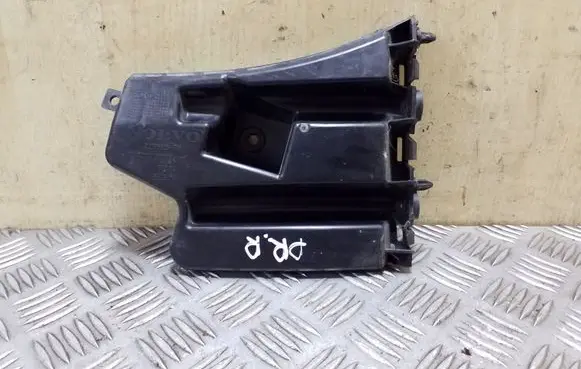 Volvo S60 Front bumper mounting bracket 30796626